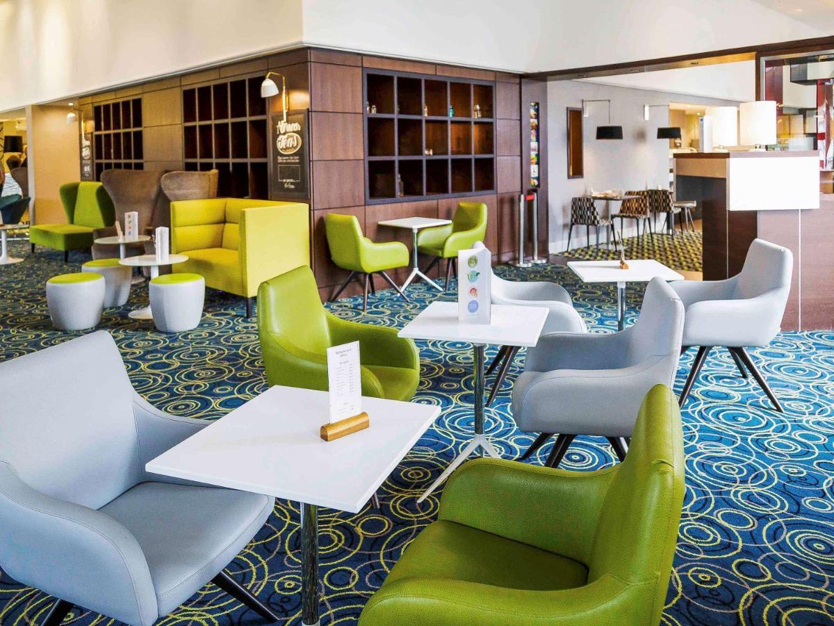 Novotel Stevenage Exterior photo
