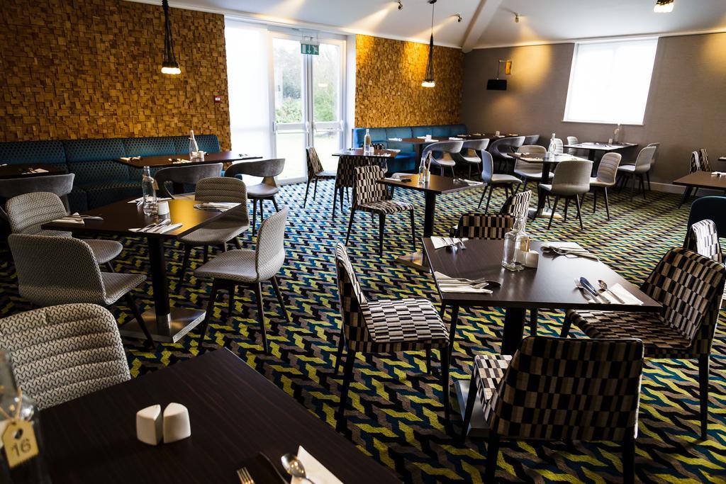 Novotel Stevenage Exterior photo